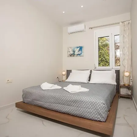 Christina'S Home In Loutraki, Platanias